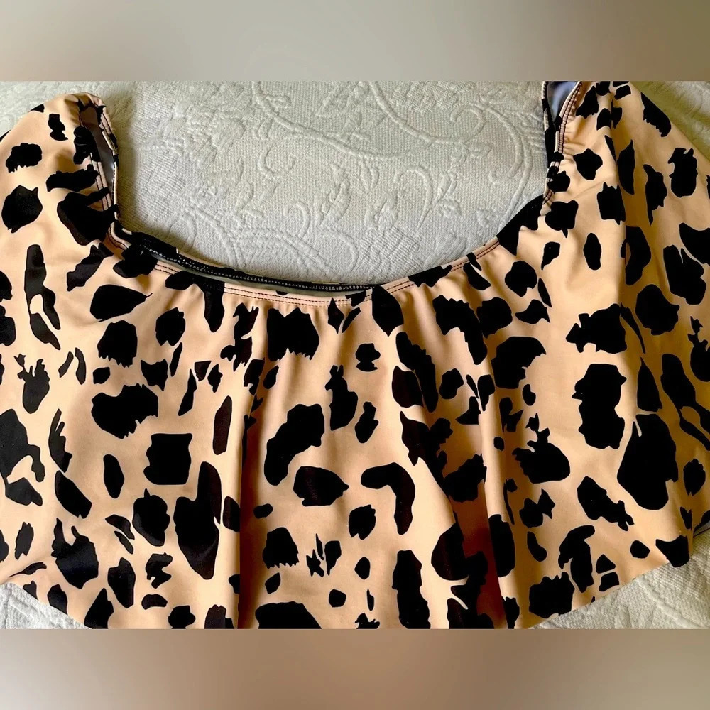 Bathing suit TOP ONLY. Off shoulder ruffle, leopard print 3XL